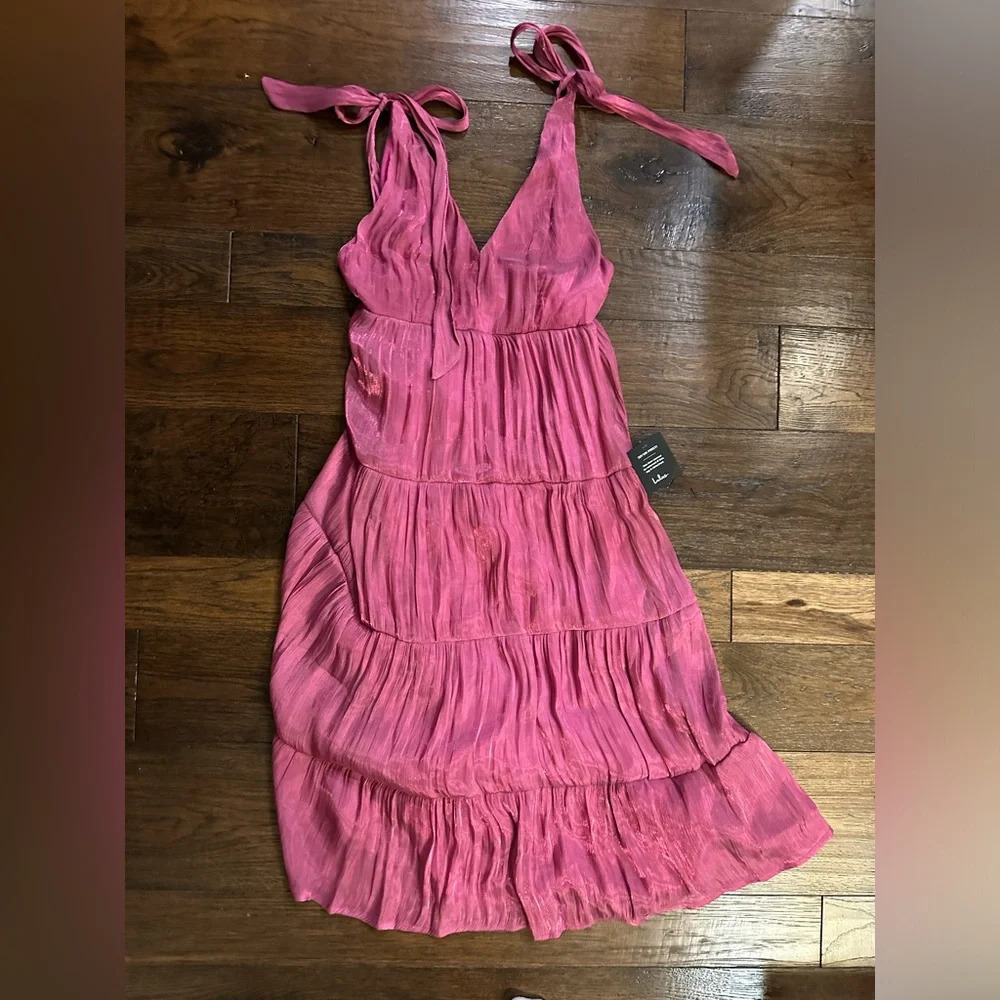 BNWT Lulus Exemplary Shine Magenta Organza Tie-Strap Tiered Midi Dress- Medium - Picture 2 of 5